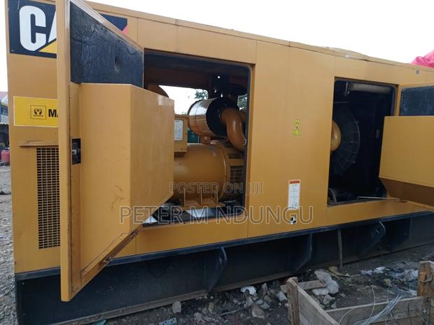 Caterpillar 700kva Generator - thumbnail 9