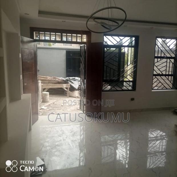 5bdrm Maisonette in Gateway Mall Area for rent - thumbnail 12