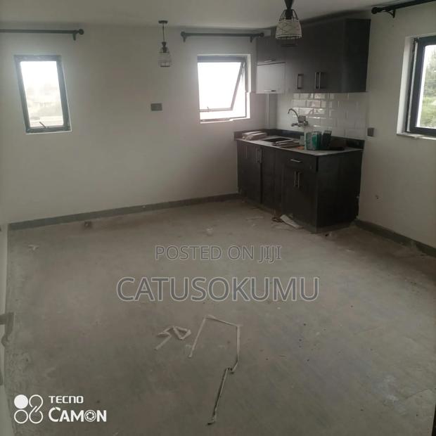 5bdrm Maisonette in Gateway Mall Area for rent - thumbnail 17