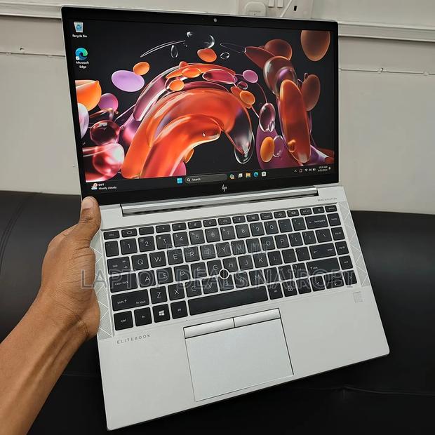 Laptop HP EliteBook 845 G7 16GB AMD Ryzen 5 SSD 256GB