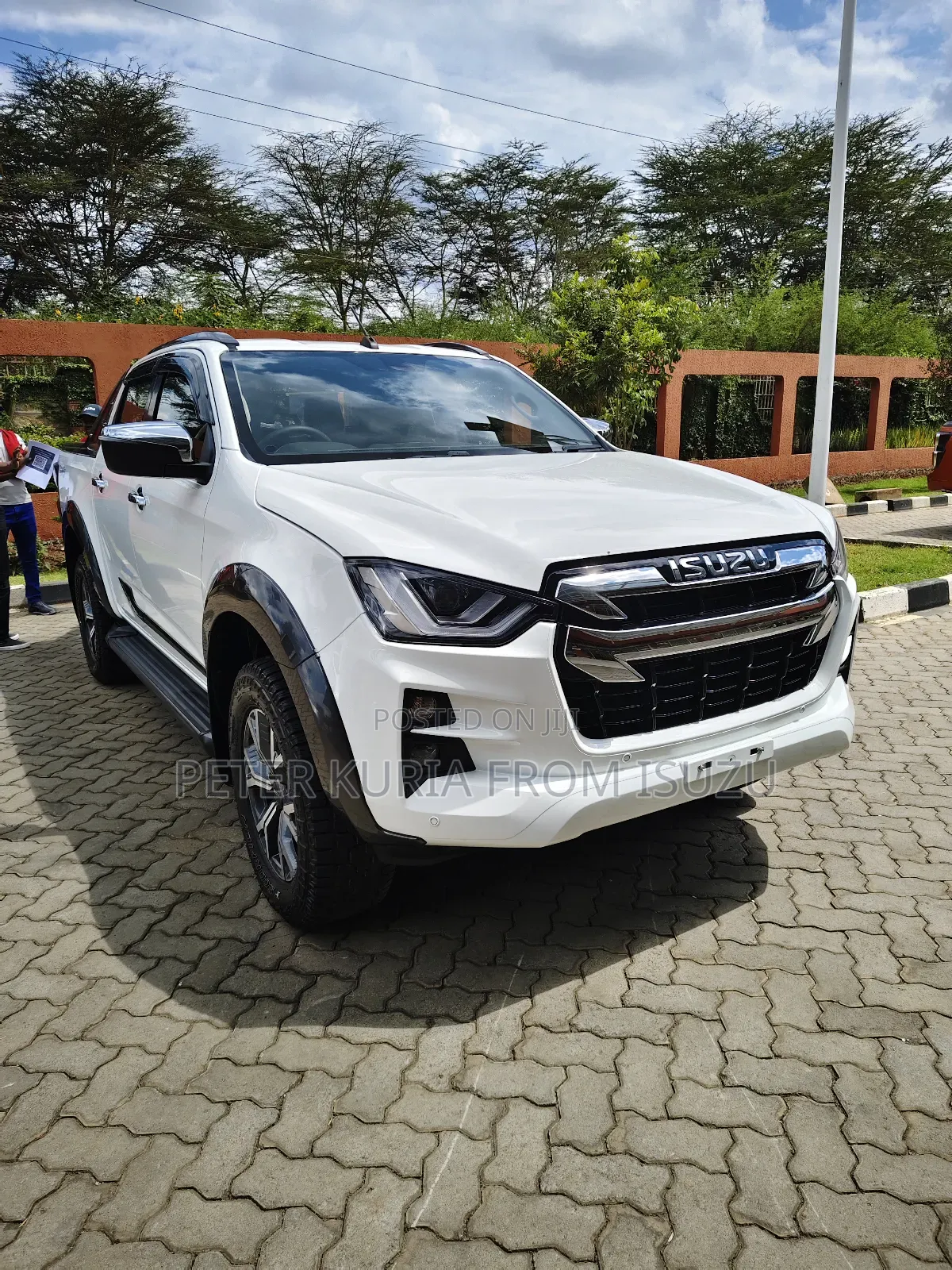 New Isuzu D-MAX 2024 Off white