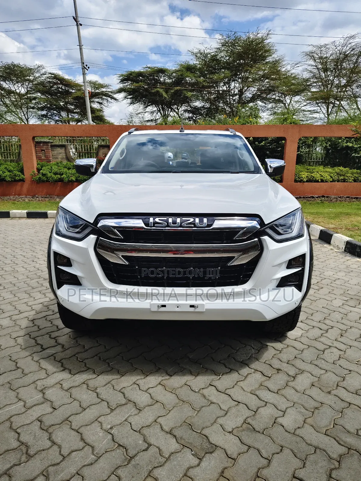New Isuzu D-MAX 2024 Off white