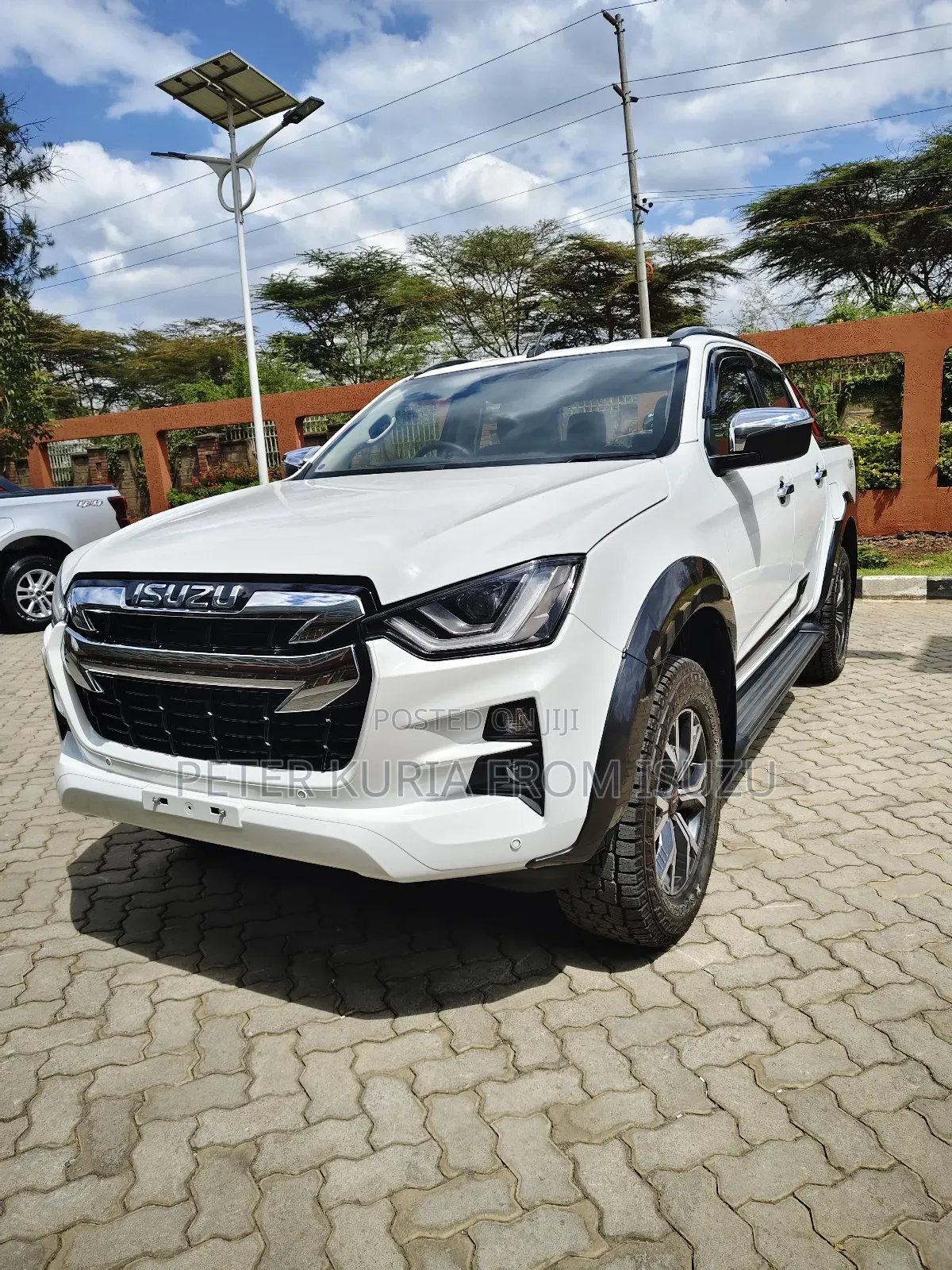 New Isuzu D-MAX 2024 Off white