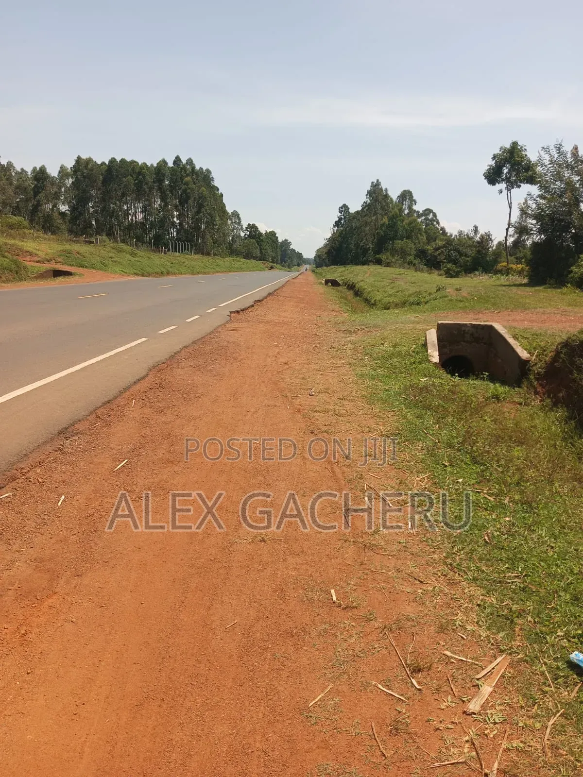 5 Acres Touching Tarmac
