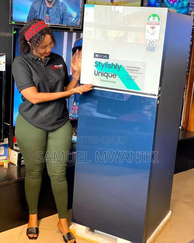Samsung 348l Bespoke Top Mount Fridge: Stylish Design