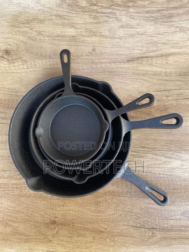 4 Pieces Cast Iron Frying Pan /Skillet.