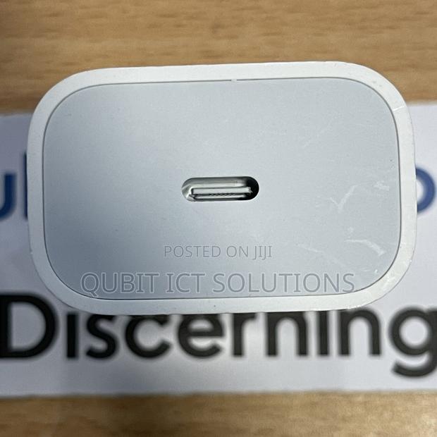 Apple iPhone Charger - thumbnail 3
