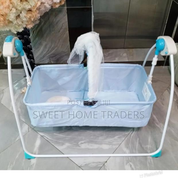 Kids Swing Bed With Bluetooth 3 Timer - main view