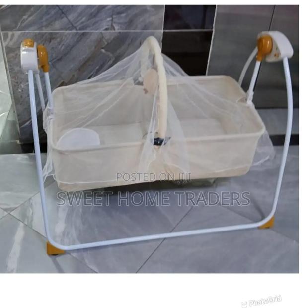 Kids Swing Bed With Bluetooth 3 Speed