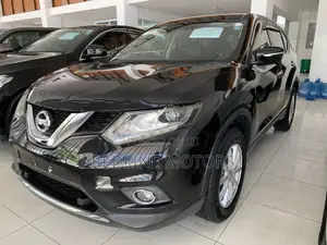 Nissan X-Trail 2.0 Petrol FWD 2016 Matt Black