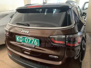 Jeep Compass Latitude 4x4 2017 Brown