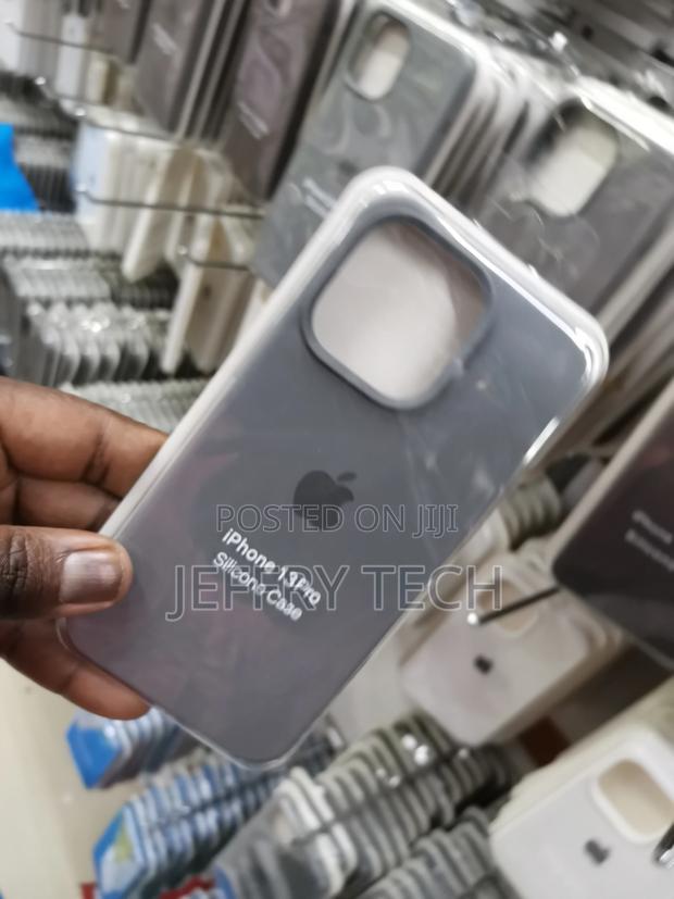 iPhone 13 Pro Official Silicone Case- Natural Titanium - thumbnail 2