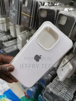 White Silicone Case Official Liquid - iPhone 14 Pro