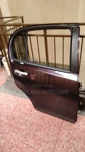 Passo Kgc30 REAR DOOR