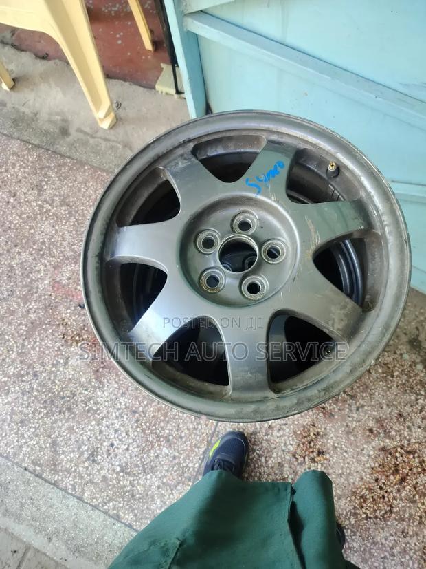 Toyota Prius Rim Size 15 - main view