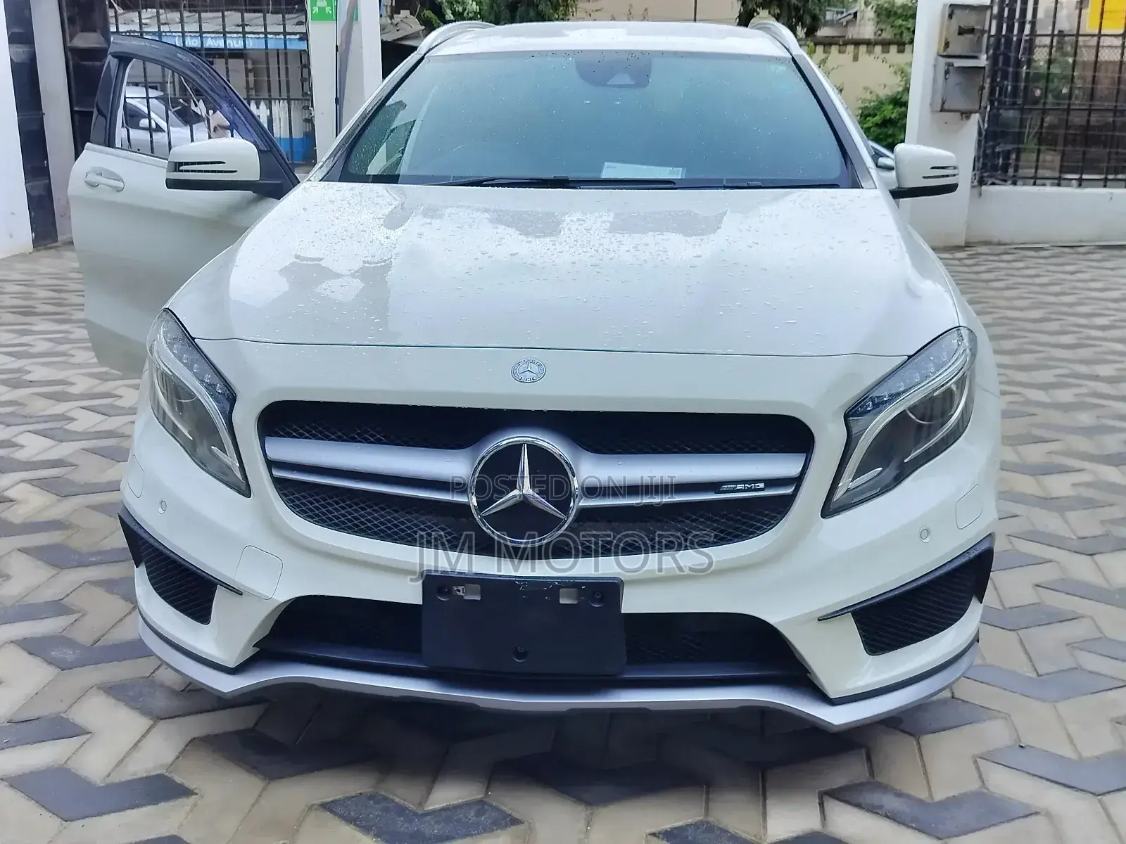 Mercedes-Benz GLA-Class 2017 White