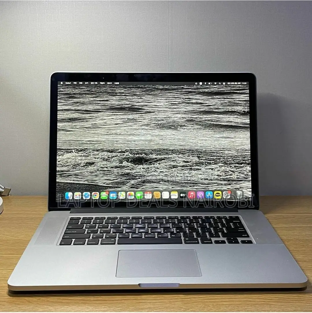 Laptop Apple MacBook Pro 2015 16GB Intel Core I7 SSD 512GB