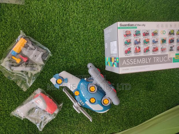 Assembly Toy Helicopter With Tools 34x20cm - main view