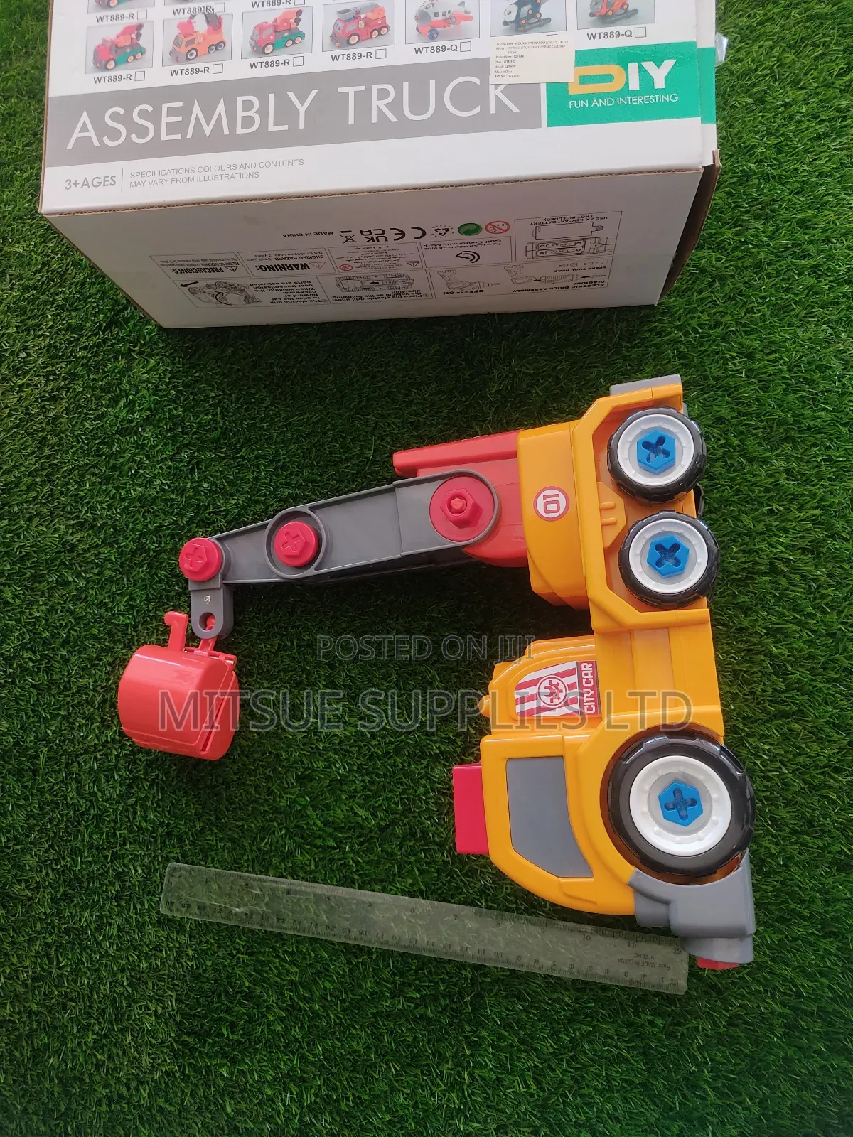 Assembly Toy Hard Plastic Truck With Tools 34x20cm