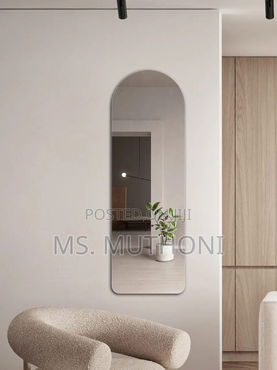 *Wall Mounted Flexible Mirror Size: 118x40cm
