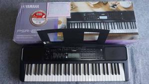Yamaha Psre373 Electronic Keyboard - thumbnail 2