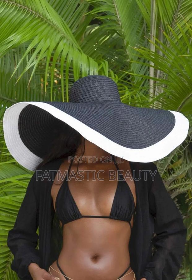 Oversized Summer Hat - thumbnail 2