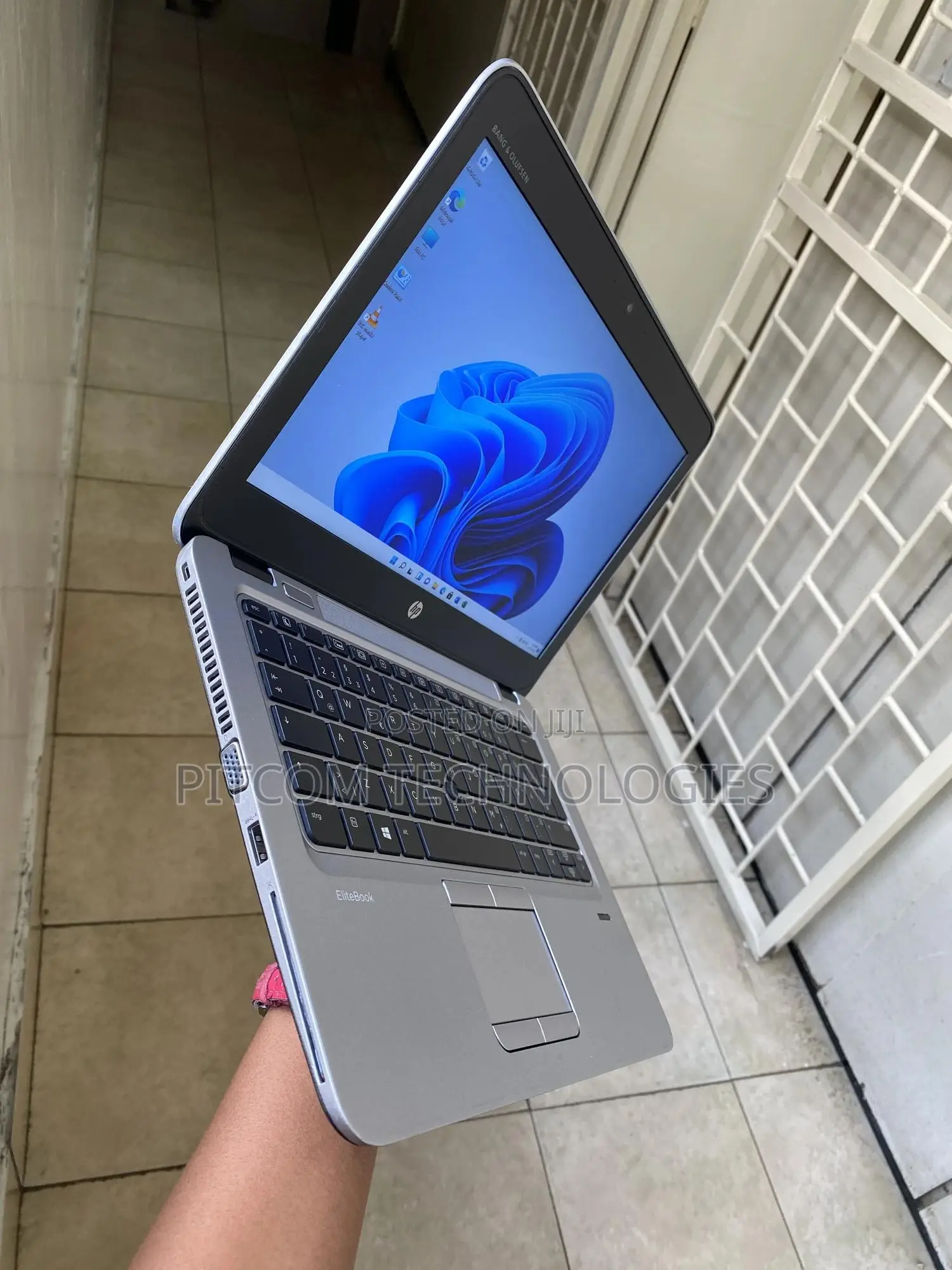 Laptop HP EliteBook 820 G3 8GB Intel Core I5 SSD 256GB