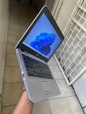 Laptop HP EliteBook 820 G3 8GB Intel Core I5 SSD 256GB