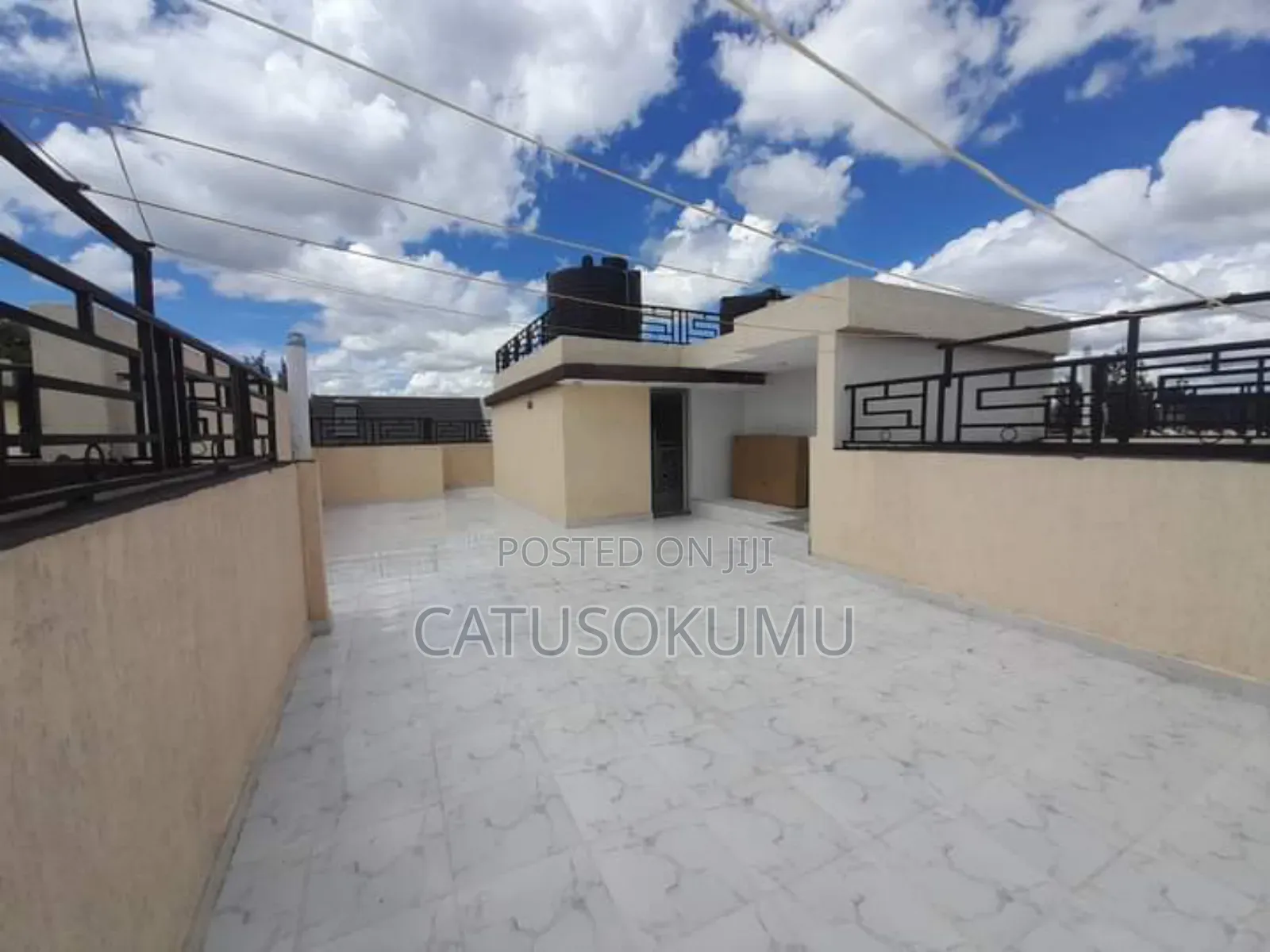 4bdrm Maisonette in Gateway Mall Area for rent