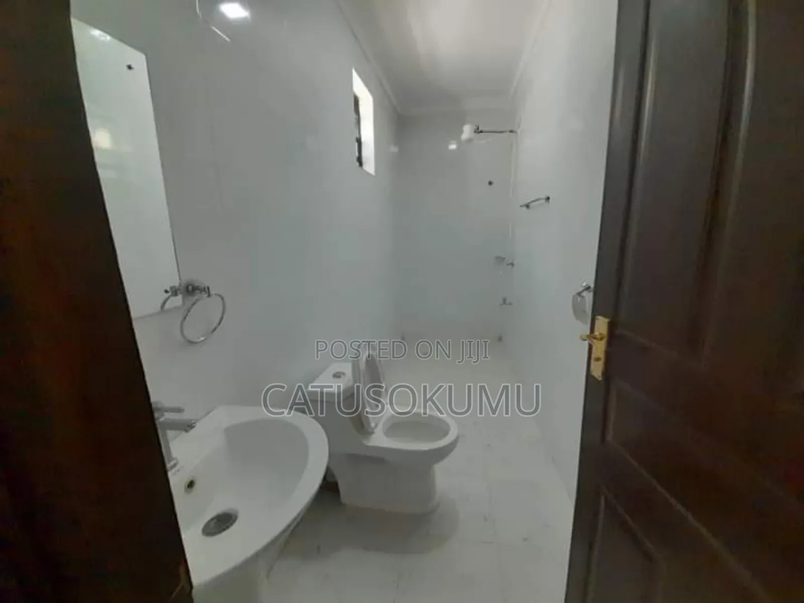 4bdrm Maisonette in Gateway Mall Area for rent