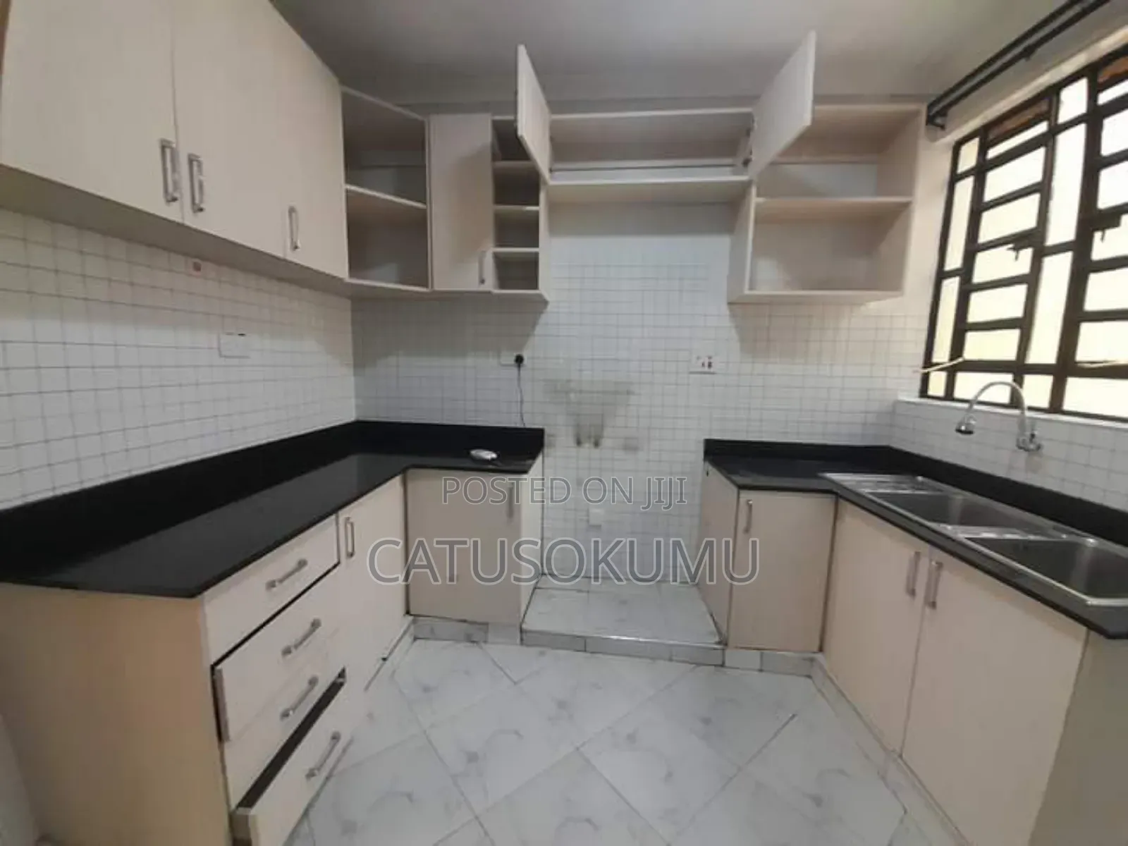 4bdrm Maisonette in Gateway Mall Area for rent