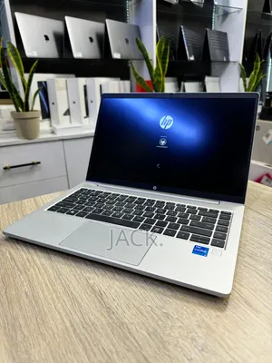 Laptop HP ProBook 440 G10 8GB Intel Core I7 SSD 512GB