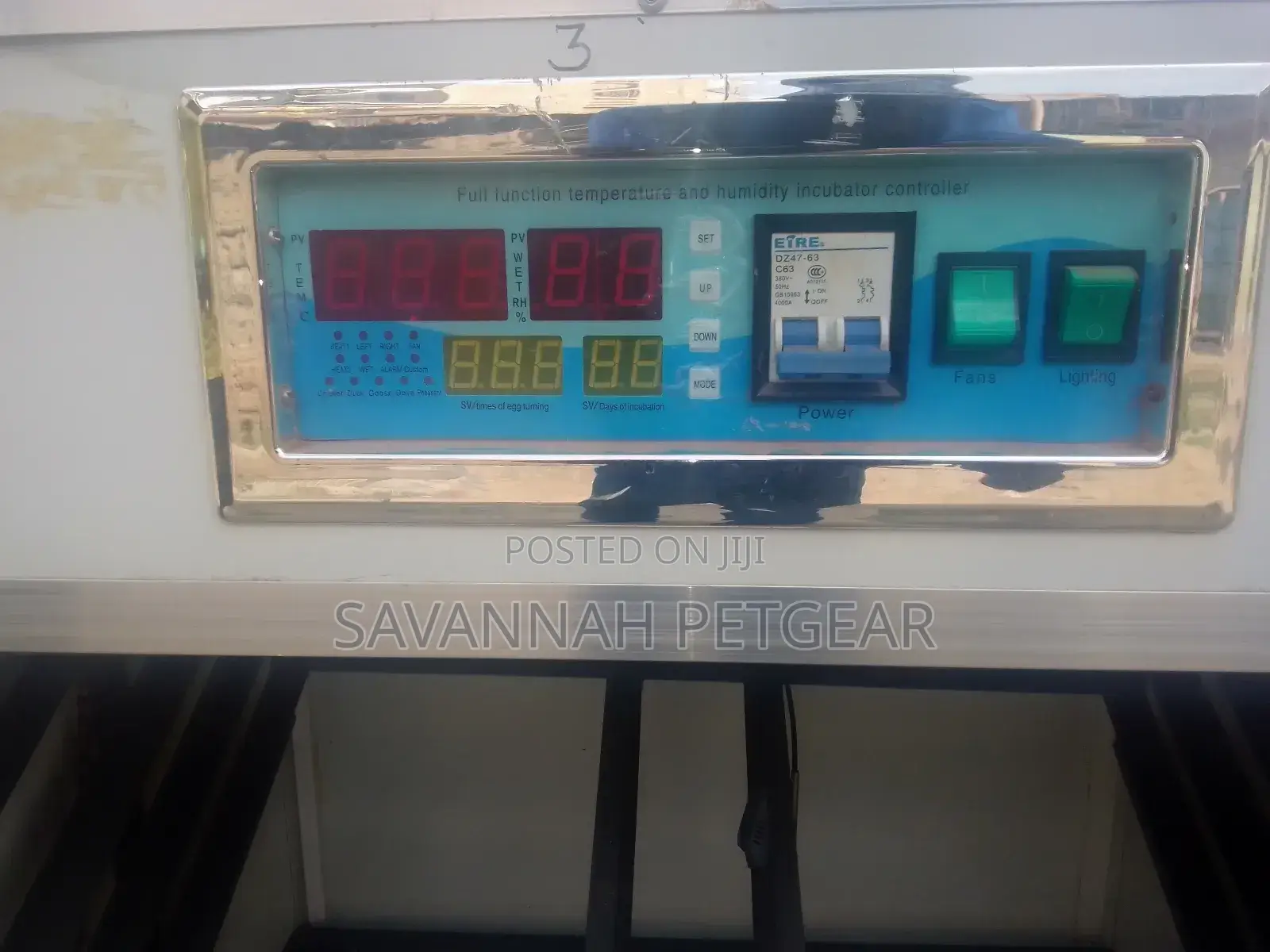 Used 528 Chicken Eggs Automatic Incubator