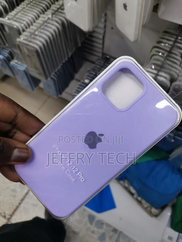 Silicone Case Lilac iPhone 12 Pro - thumbnail 3