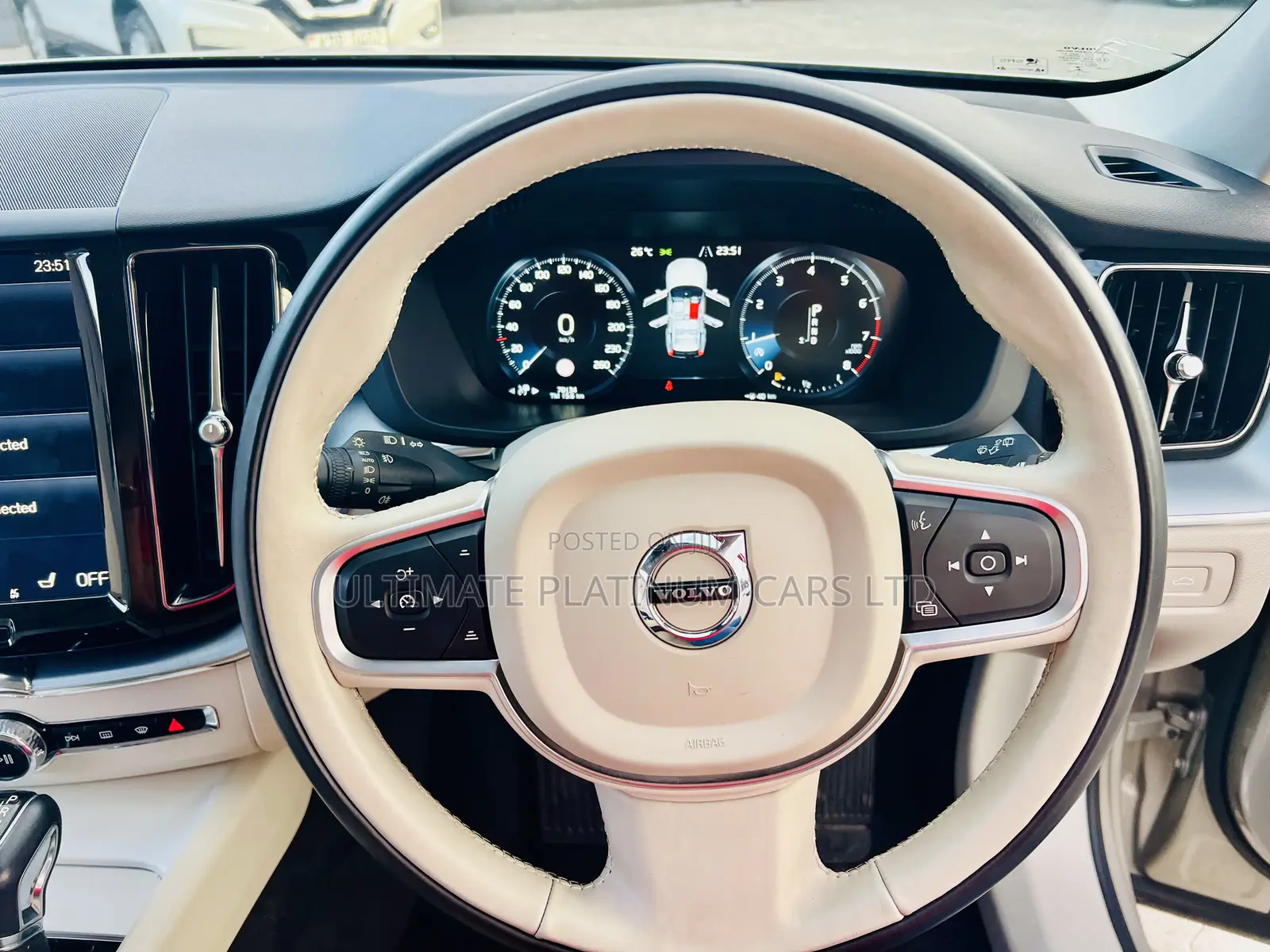 Volvo XC60 T5 Inscription AWD 2019 Gold
