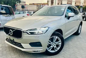 Volvo XC60 T5 Inscription AWD 2019 Gold