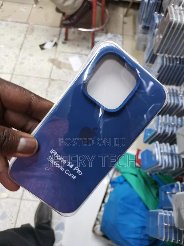 For iPhone 14 Pro Max (6.7 ) Premium Silicon Blue Case - thumbnail 3