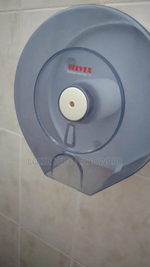 Tissue Holder