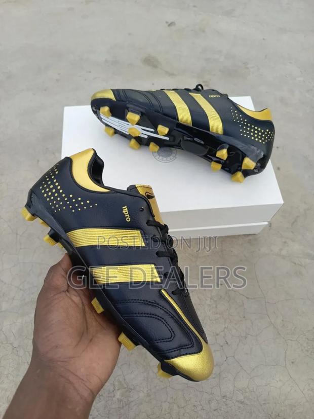 11 Pro Football Boots >Quality Soccer Boots
