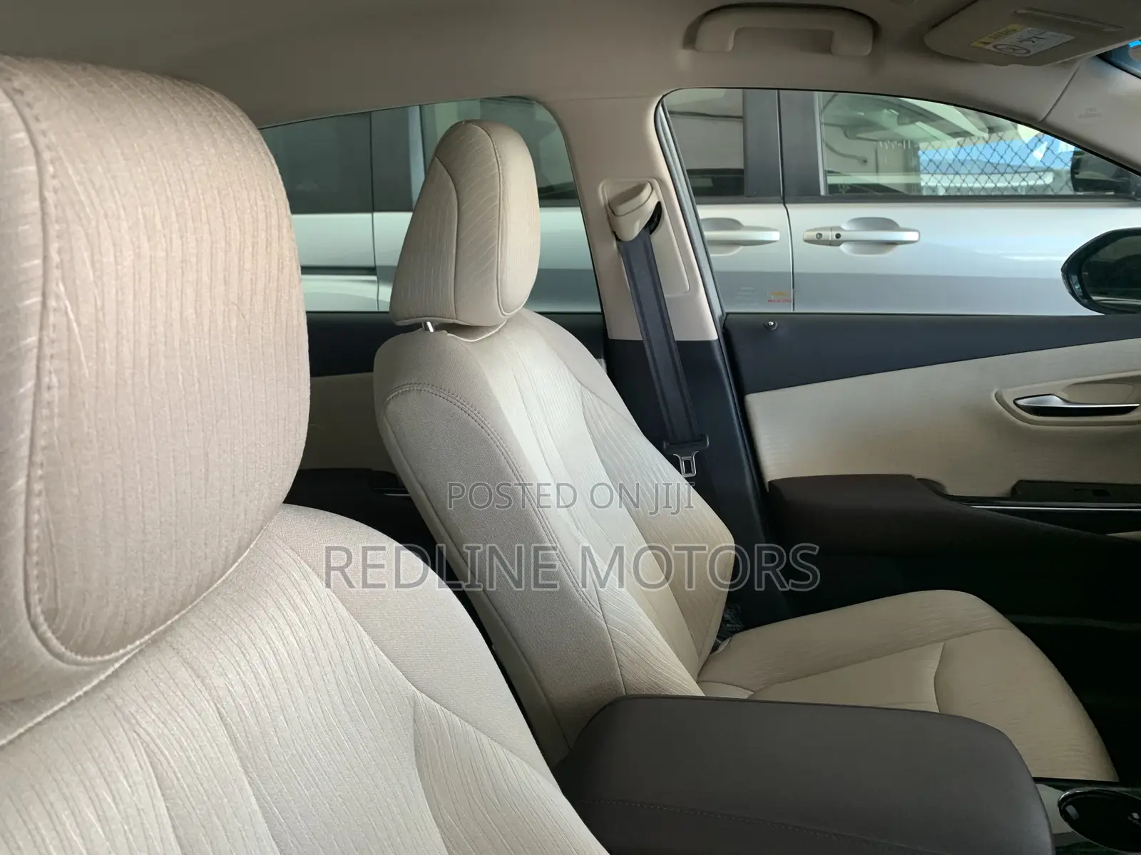 Toyota Crown 2018 Blue