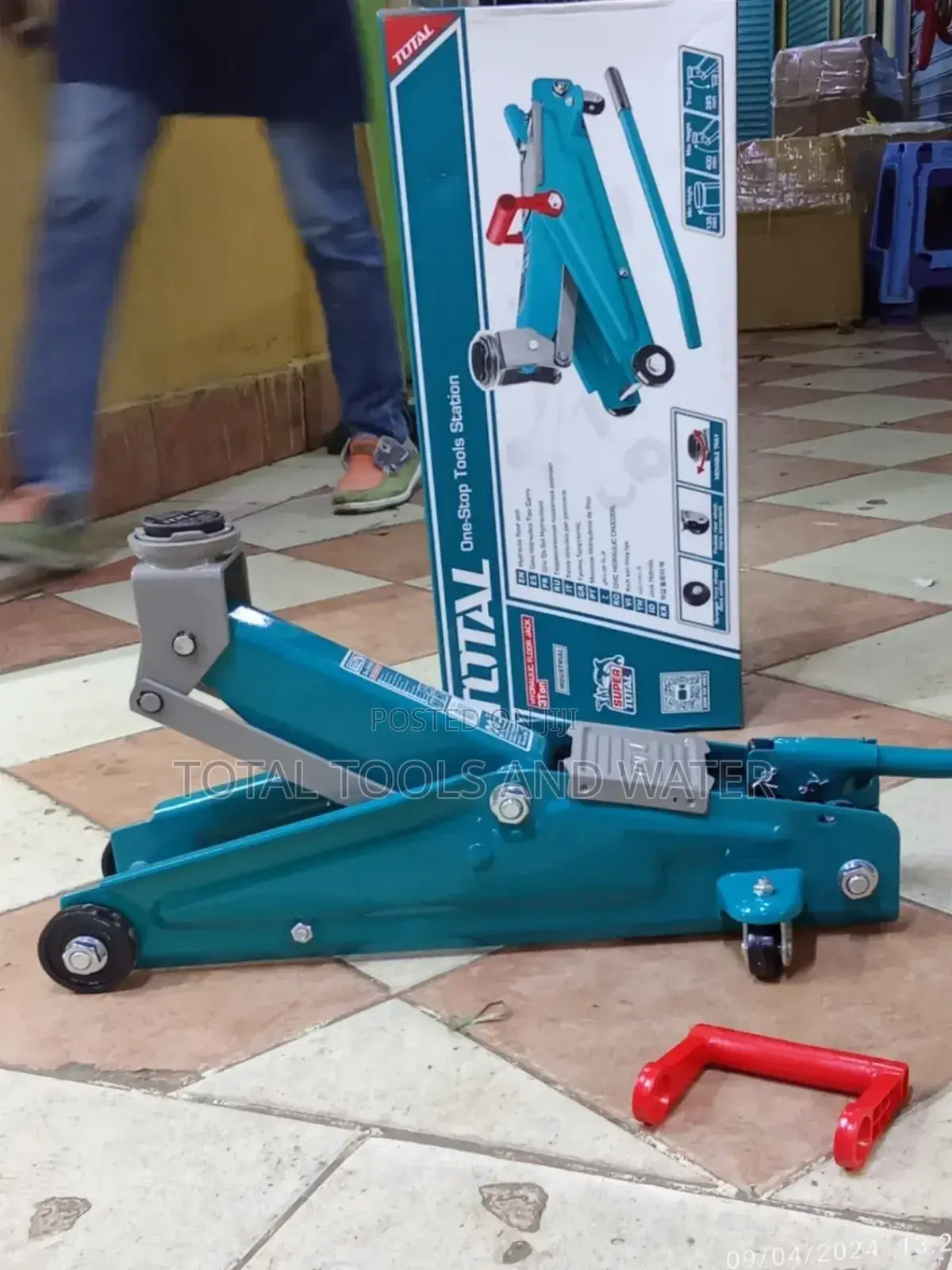 Total Latest Model Hydraulic Floor Jack 3T