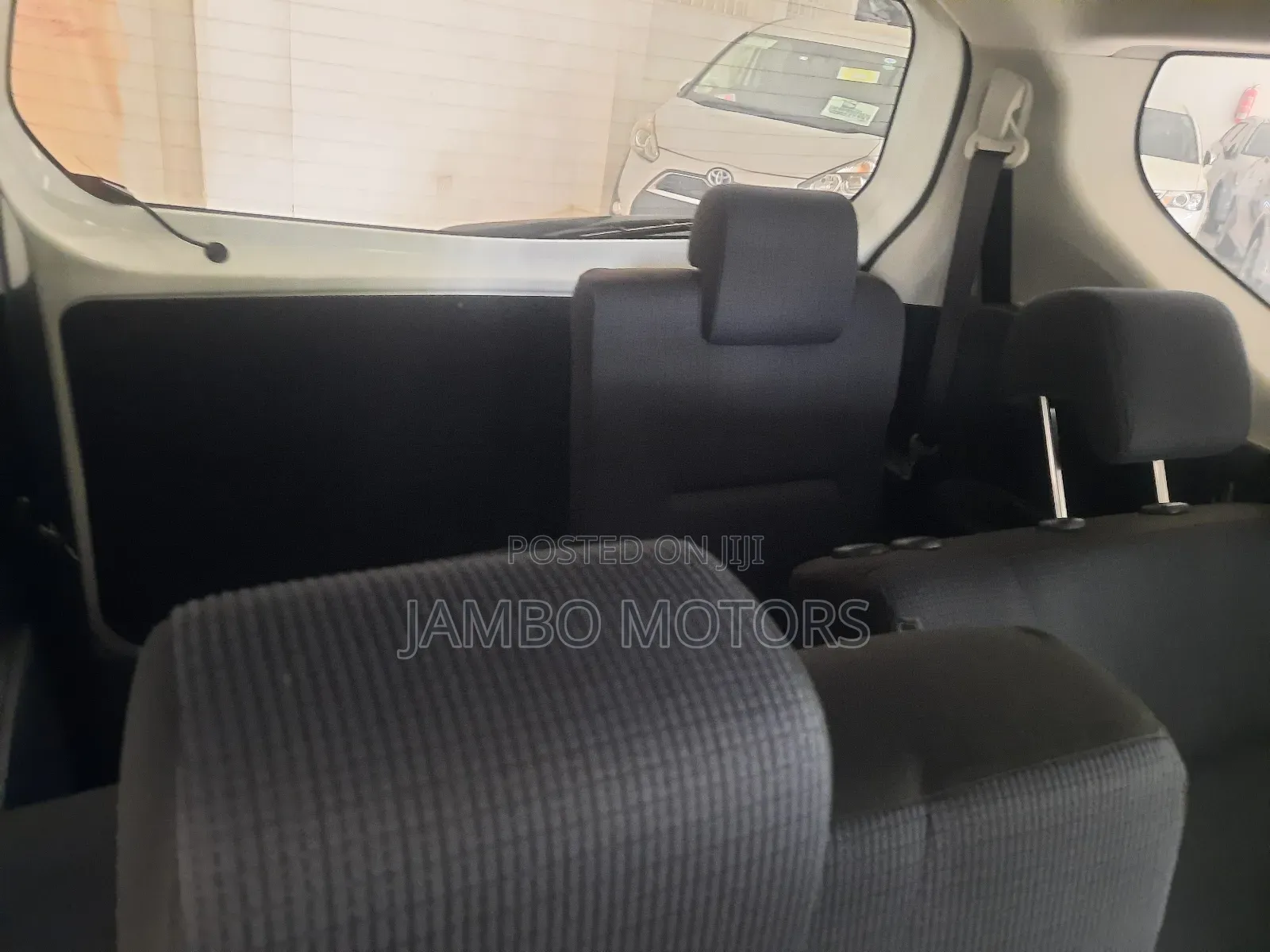 Toyota Sienta 1.5 Hybrid FWD (6-seater) 2018 White