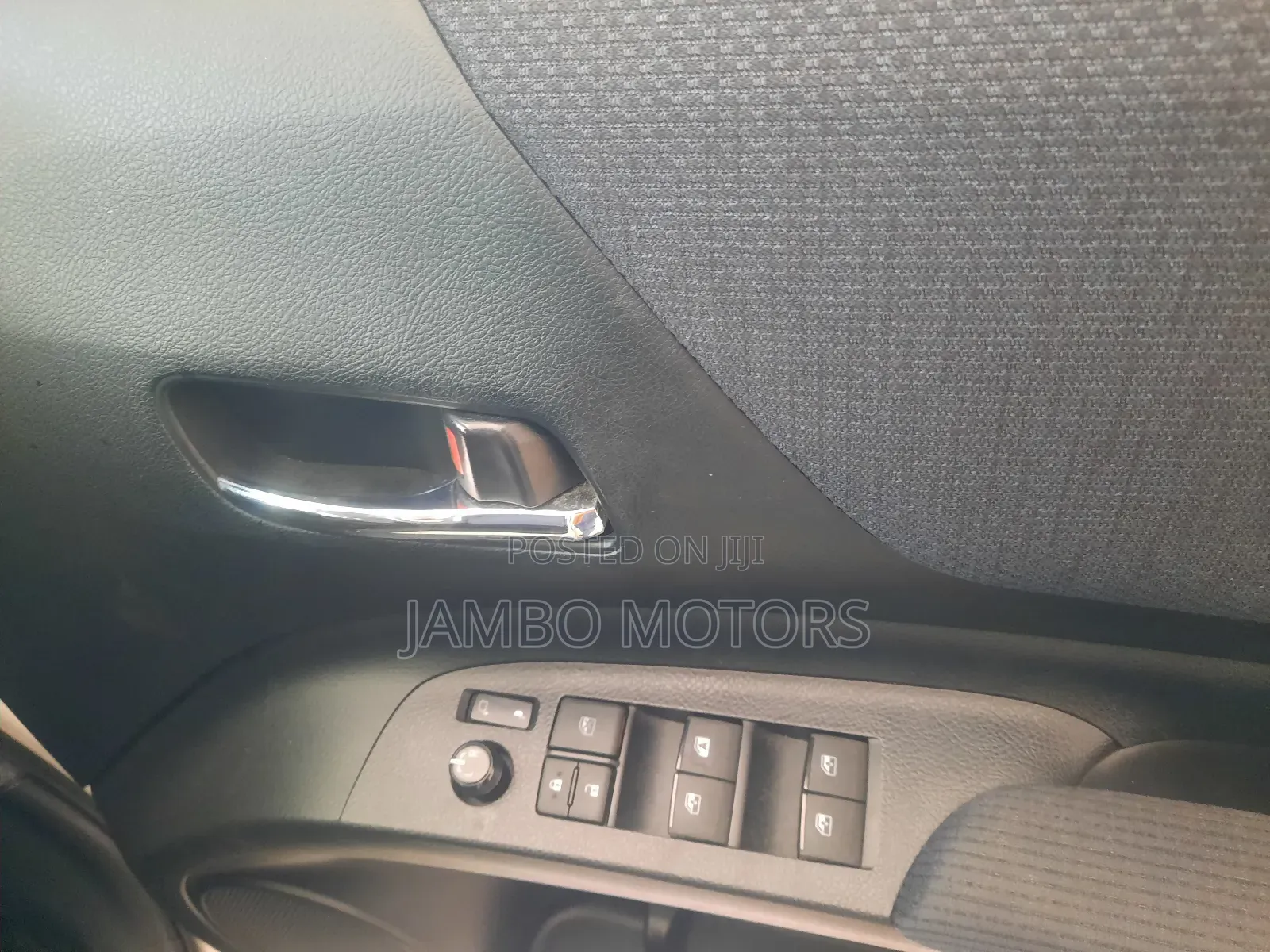 Toyota Sienta 1.5 Hybrid FWD (6-seater) 2018 White