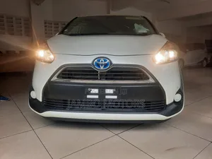 Toyota Sienta 1.5 Hybrid FWD (6-seater) 2018 White