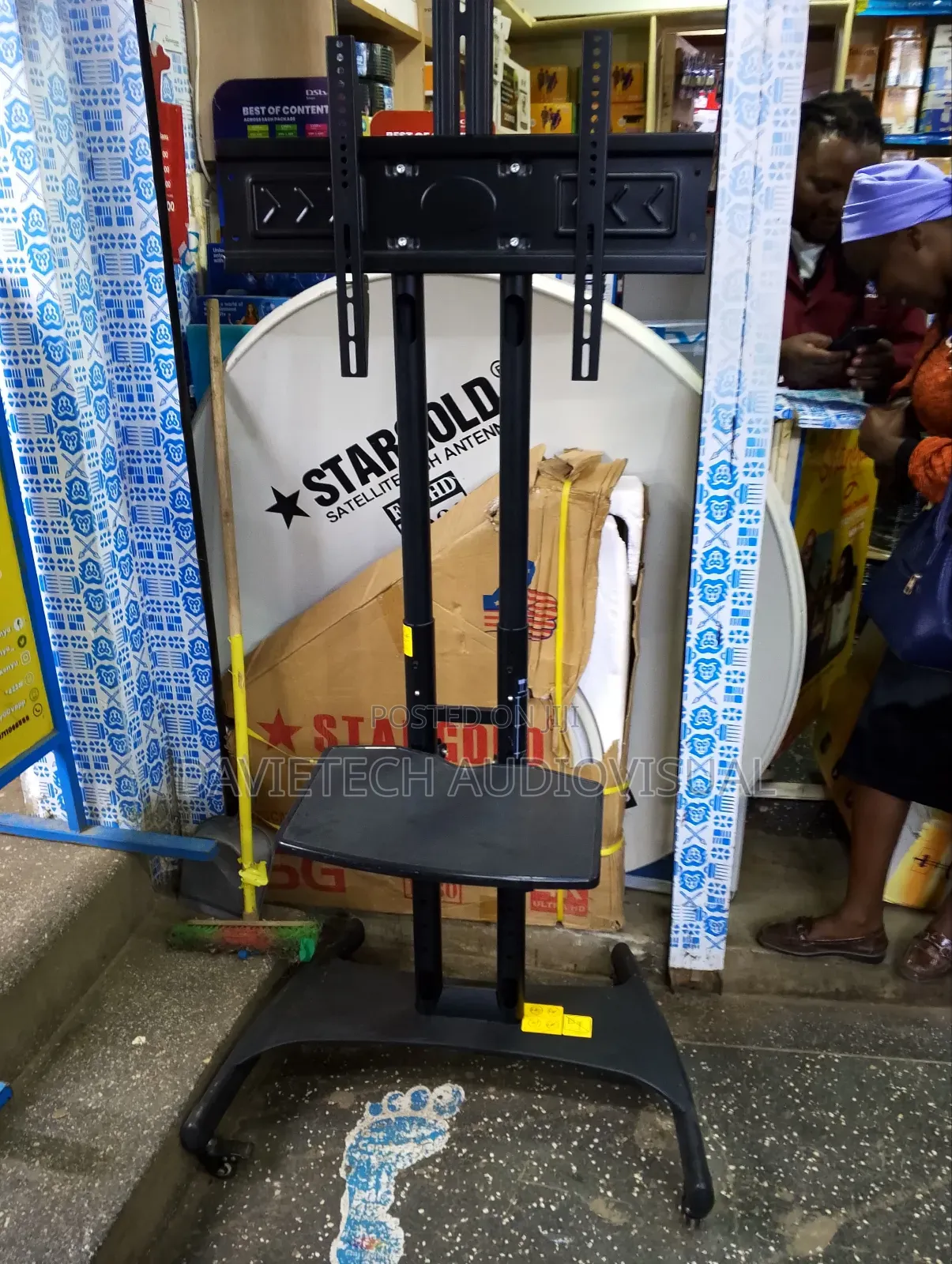 Heavy Duty Portable TV Stand