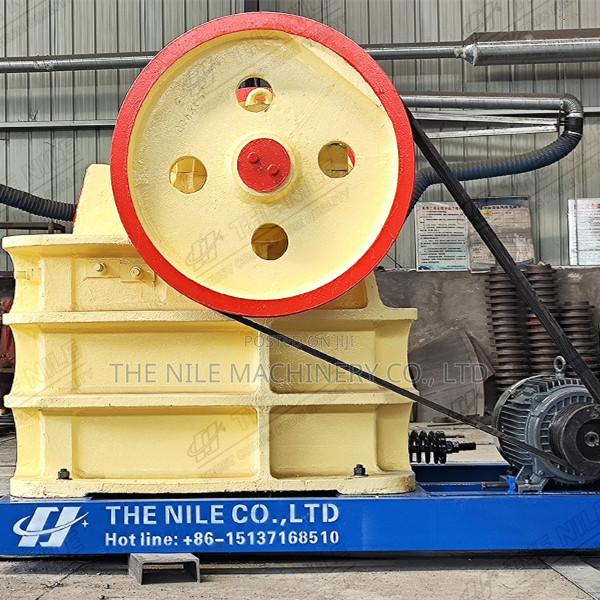 Customized Gold Ore Crushing Machine for Rock Gold Mine - main view