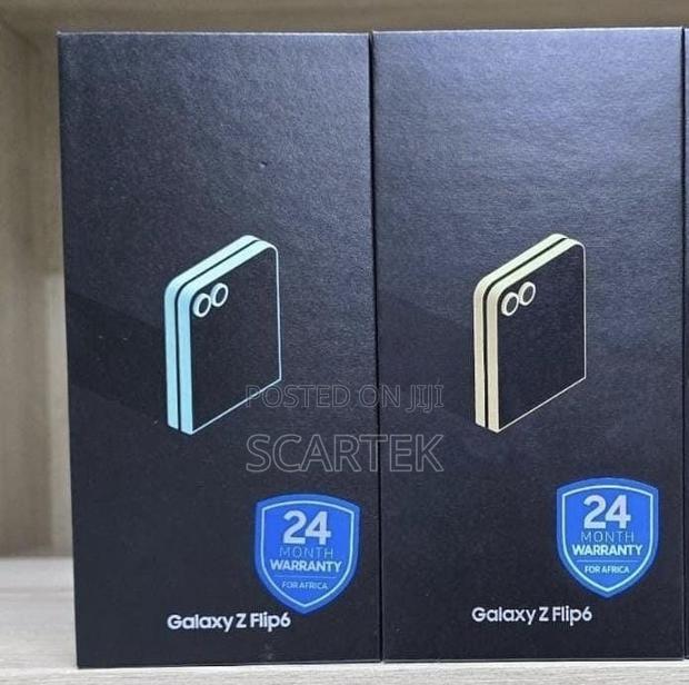 New Samsung Galaxy Z Flip6 256 GB - thumbnail 2