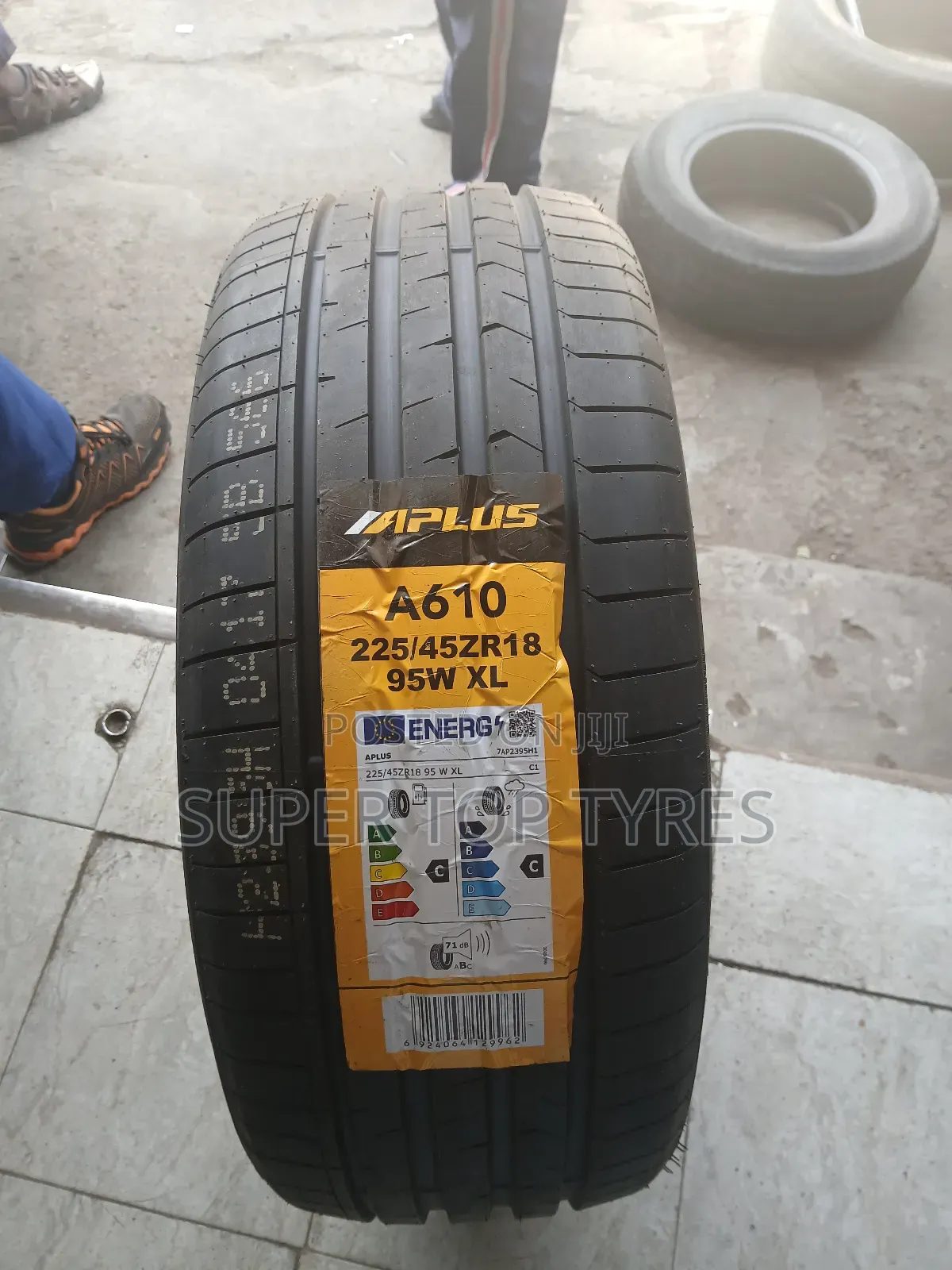 Aplus 225/45r18