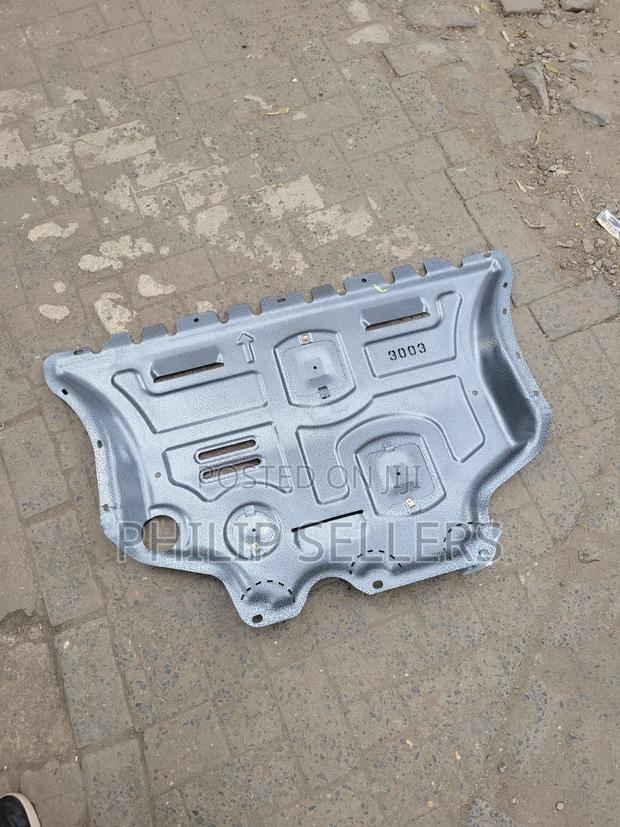 VW Golf MK7 Sump Guard/Skid Plate. Price: 15,000