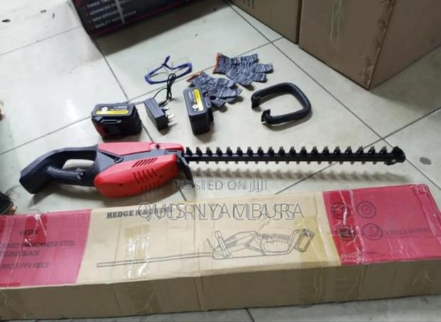 Hedge Trimmer, Cordless Hedge Trimmer With 2 Battery.